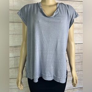 We the Free Top Sweatshirt  Raw Hem Gray Distressed Blouse Short Sleeve Sz Small